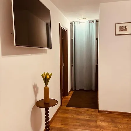 Spacious With A Mountain View, Big Balcony And Parking Apartamento