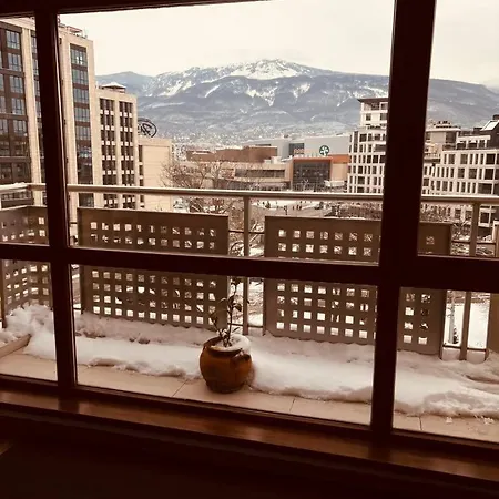 Apartman Spacious With A Mountain View, Big Balcony And Parking