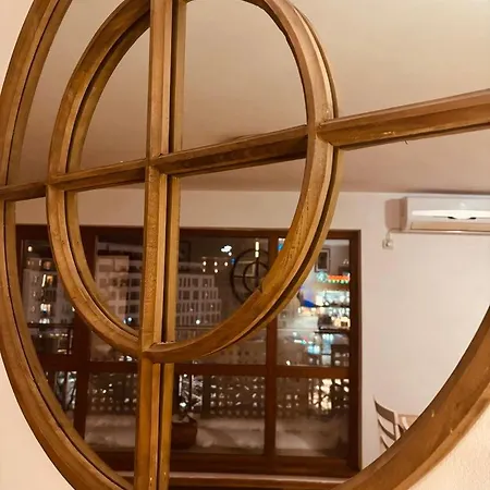 Spacious With A Mountain View, Big Balcony And Parking 아파트 소피아