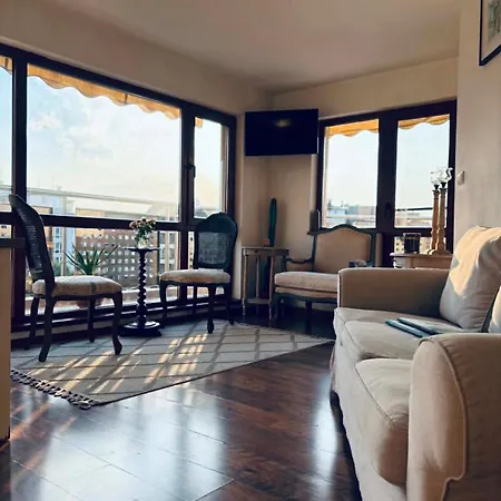 Spacious With A Mountain View, Big Balcony And Parking Apartment *