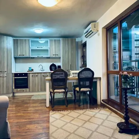 Spacious With A Mountain View, Big Balcony And Parking