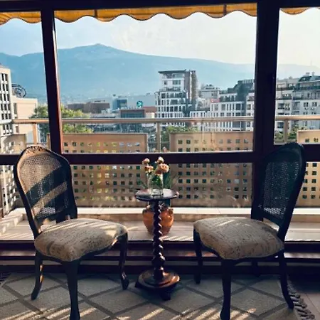 Apartment Spacious With A Mountain View, Big Balcony And Parking