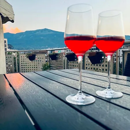 Apartment Spacious With A Mountain View, Big Balcony And Parking Sofia