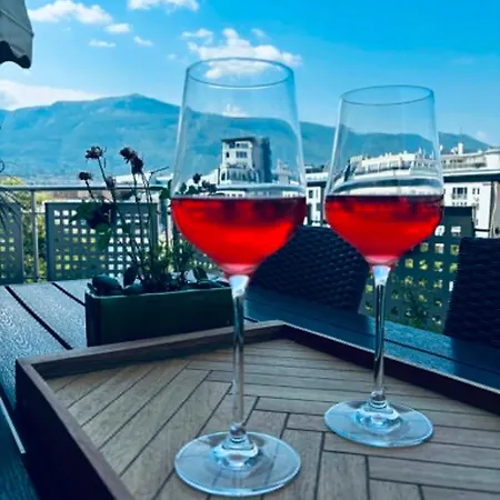 Spacious With A Mountain View, Big Balcony And Parking *