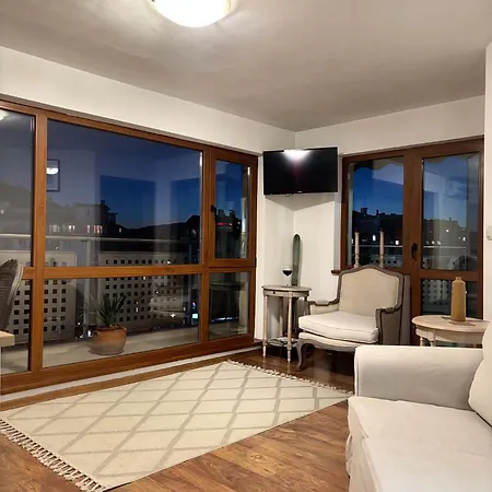 Spacious With A Mountain View, Big Balcony And Parking