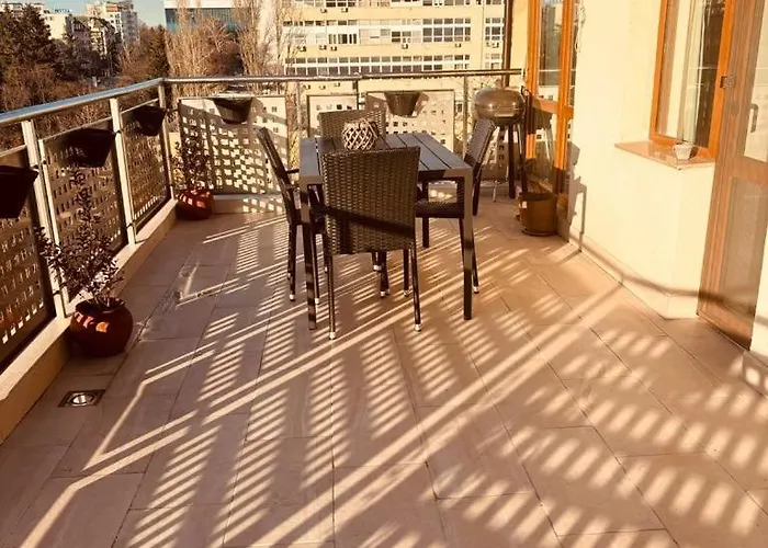 Spacious With A Mountain View, Big Balcony And Parking Lejlighed *