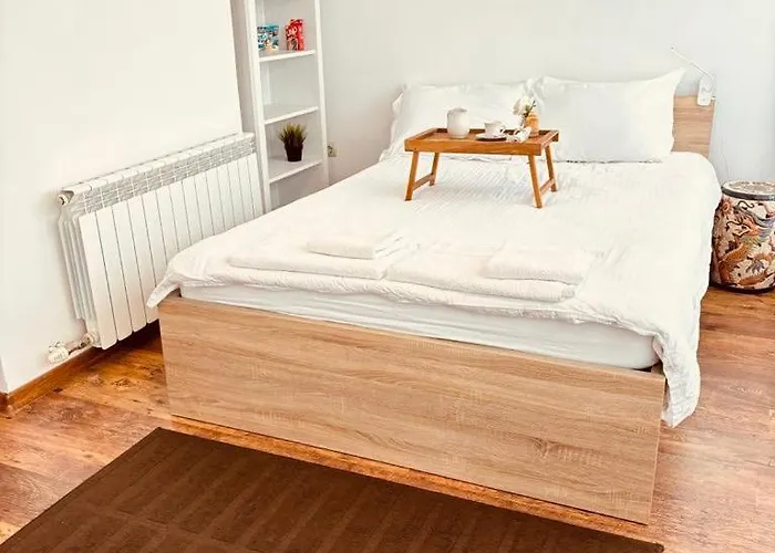 Spacious With A Mountain View, Big Balcony And Parking アパート *