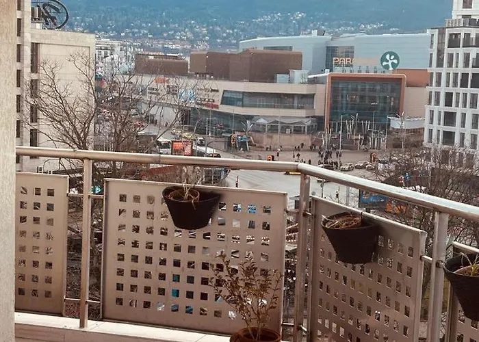 Spacious With A Mountain View, Big Balcony And Parking *